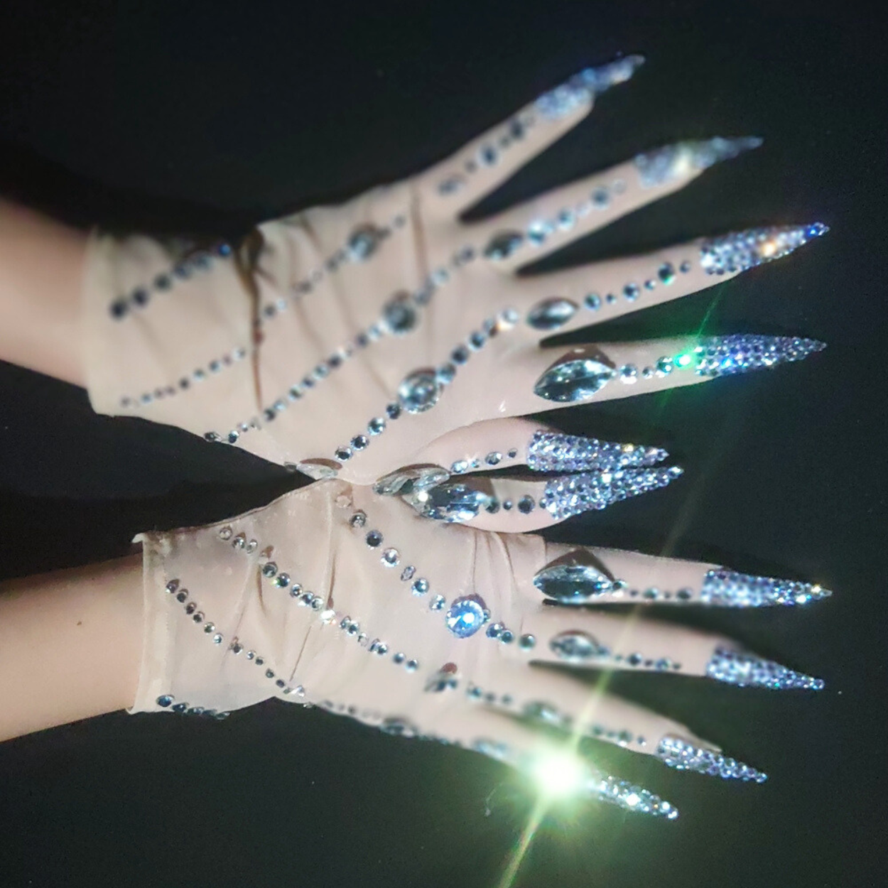 Party Gloves: Disco Dash - Gorgeous Festival Outfits - Glamstone