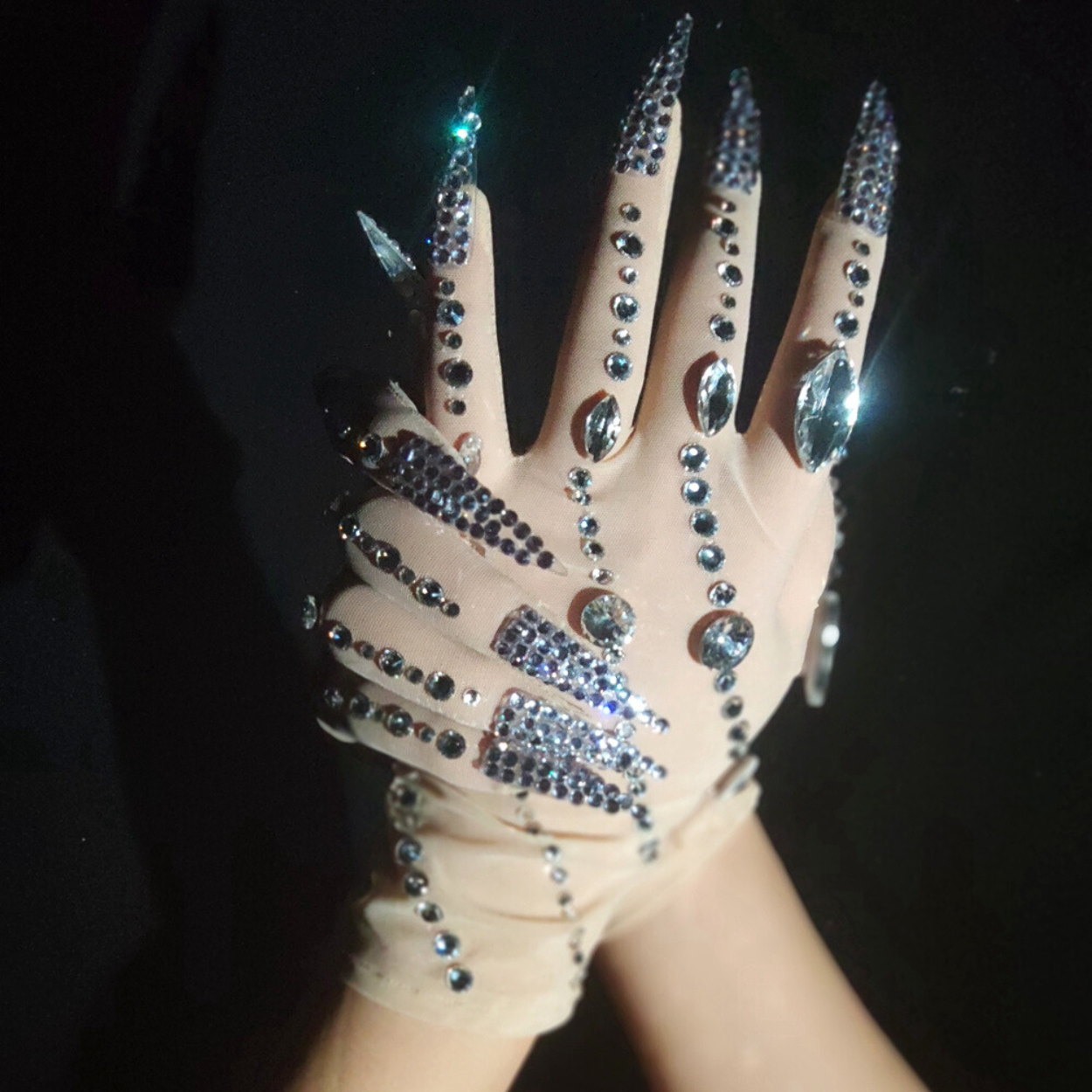 Party Gloves: Disco Dash - Gorgeous Festival Outfits - Glamstone