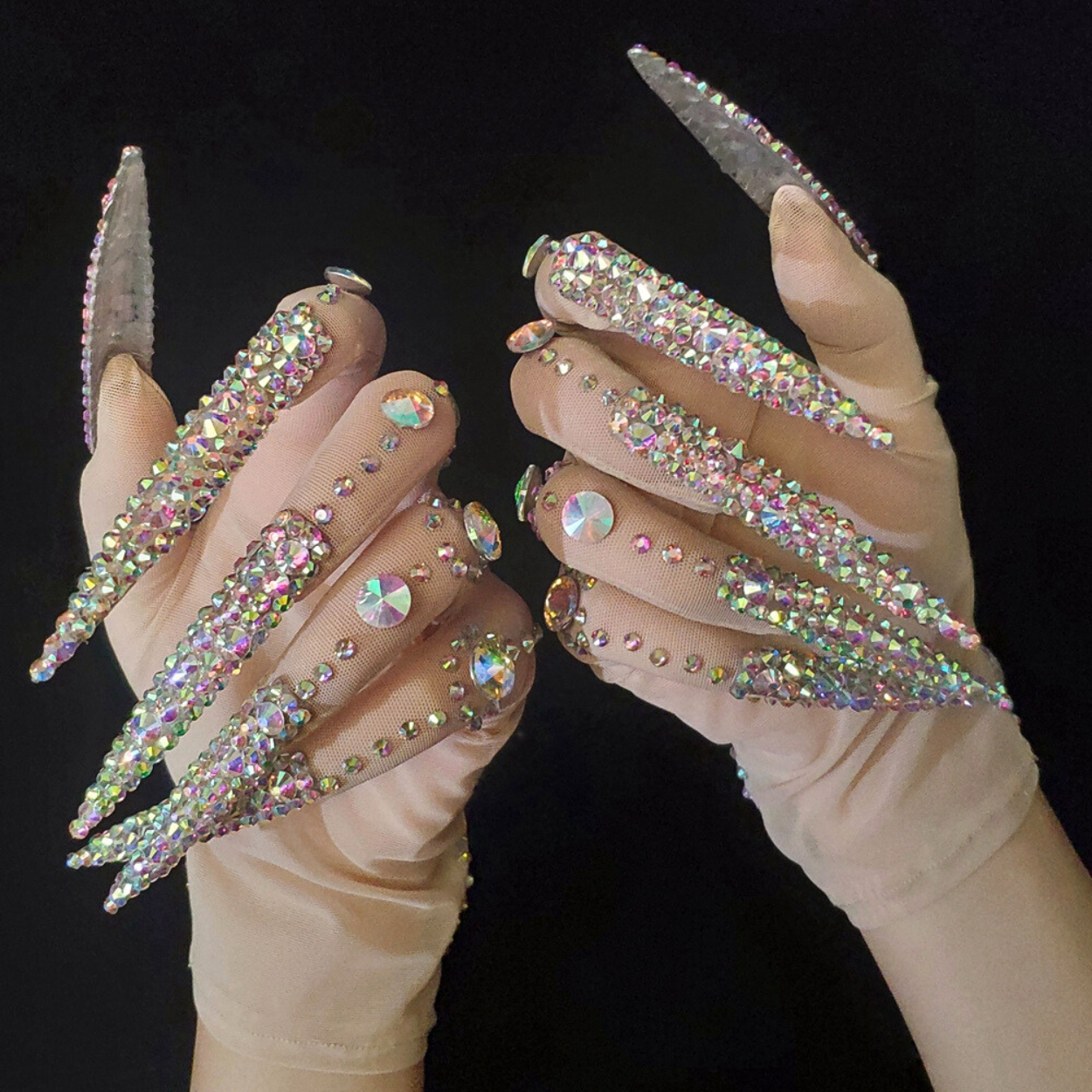 Party Gloves: Glow Rush - Gorgeous Festival Outfits - Glamstone